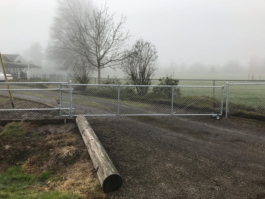 rolling chain link driveway gate