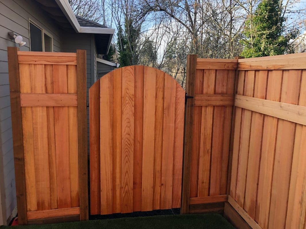 Cedar Board On Top Gate